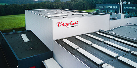 Gebäude von Coloplast Tape am Standort Wuppertal mit Logo