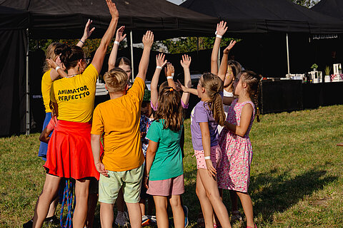 Kinder beim Spielen beim Coroflex Familientag