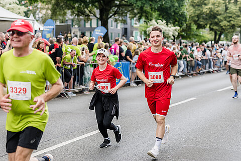 Mitarbeitende der Coroplast Group